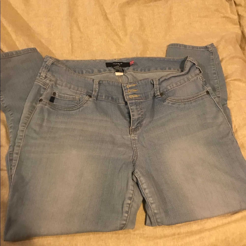 Light wash torrid jeggings size 18